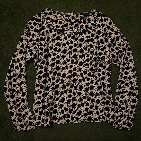 Forever 21 Navy Blue And White Floral Retro Style Back Button Blouse - Medium - Picture 1 of 4